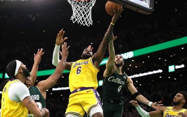 「試合終盤で、我々は一つのミスをしました」…審判協会がレブロンへのノーコールに見解