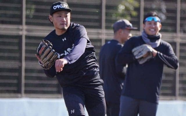 「お前も、もう30だろ？」　開幕投手の裏本命…三浦監督が授けた“エースの流儀”
