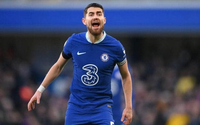 アーセナルがチェルシーMFジョルジーニョ獲得へ？ その他の移籍も絡む事案に