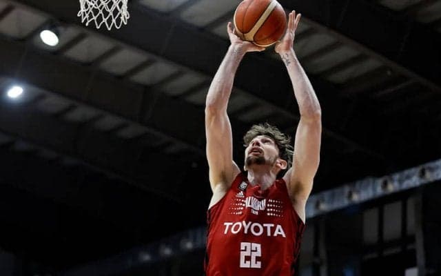 アルバルク東京のライアン・ロシターがB1通算3500リバウンド…ファジーカスに続く快挙