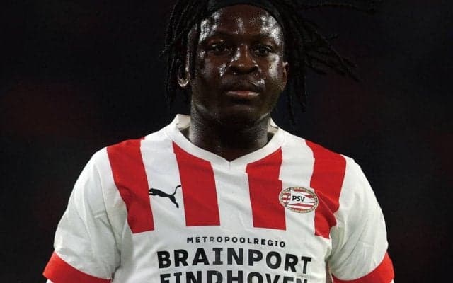 “青田買い”を拒絶...   PSVが19歳バカヨコへのPSGオファーを却下