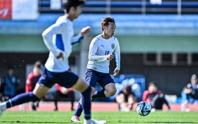 川崎が名古屋との練習試合で4-1勝利！ 新加入選手と既存選手が交じりながらの選手構成で、セットプレーから2本連続得点！ 鬼木達監督は「チャレンジしているのはボールを持ってのところ」