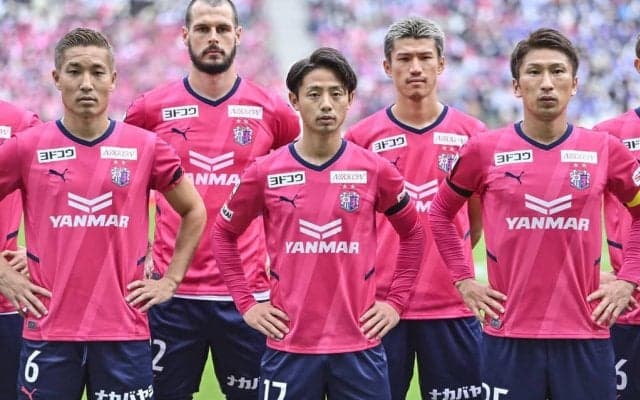 「最高にかっこいい」C大阪がスタジアム最寄り駅の「桜色“完全ジャック”報告」にファン歓喜！ さらに、「香川のスペースあるのかな」と復帰決定のレジェンドへの期待の声も