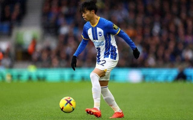 「まーたエグい突破してる」絶好調の三笘薫、2人同時に抜くキレキレドリブル突破をチームメイトも称賛「ナイスカオル」