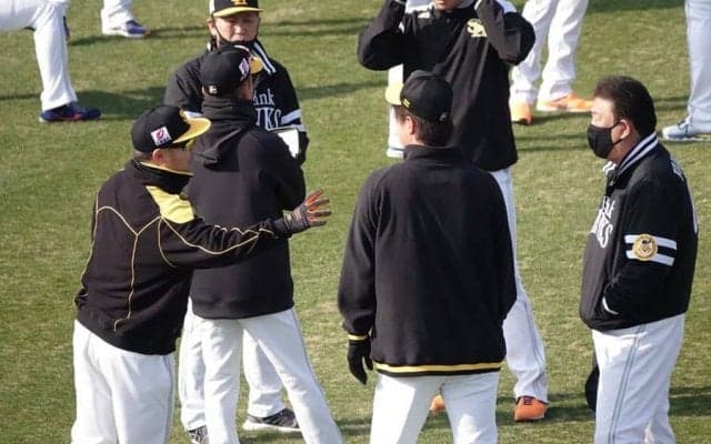 鷹キャンプ、2日目で主力3人離脱　森唯斗は右内転筋痛、指揮官「張り切りすぎかな」