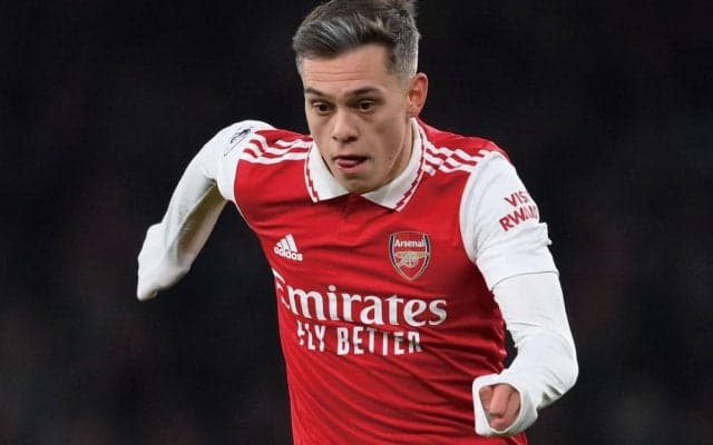 冨安と伊東も祝福！ブライトンからアーセナルへ移籍したばかりの三笘の元ライバルFWトロサールに第2子誕生