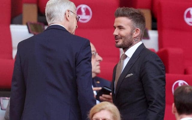 「すっごくかわいい」「いい写真だ」ベッカム氏、オーナー務めるMLSクラブの新ユニ披露！娘らがモデルに