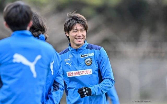 「僕が招集したわけではないので（笑）」川崎DF車屋紳太郎が明かした「チーム内最大派閥の実態」…“若手選手が寄ってくる求心力”と“攻めの最終ラインの現在地”