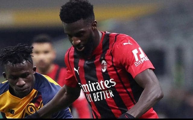 バカヨコ、アダナ・デミルスポルからの再オファーも拒否しミラン残留を決断