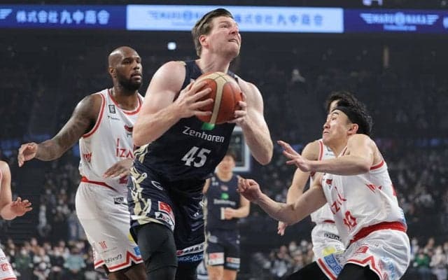 琉球ゴールデンキングスが100点ゲームで快勝…ジャック・クーリーが25得点13リバウンドの活躍