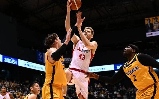 名古屋ダイヤモンドドルフィンズが通算200勝を達成…スコット・エサトンが成功率90.9％のFGなどで27得点