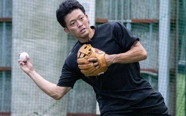 小学生で覚えたい“トスの技術”　元プロの名遊撃手が伝授…距離で使い分けた2種類
