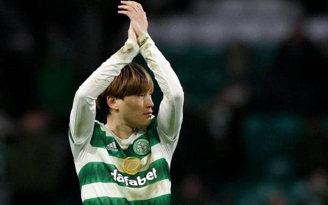 ファンに愛されている証拠！ゴール直後の古橋と観客がシンクロした1枚が反響「めっちゃいい写真」