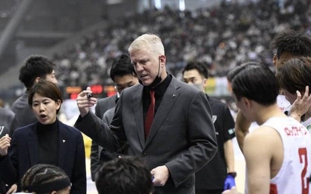 アウェーで横浜BCを破り、連勝を伸ばした千葉JのパトリックHC「タフなゲームでした」
