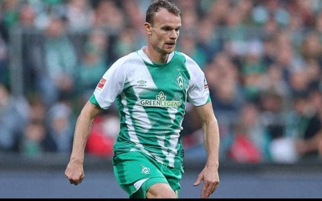 ブレーメン、ベテランDFグロスとの契約を2024年まで延長