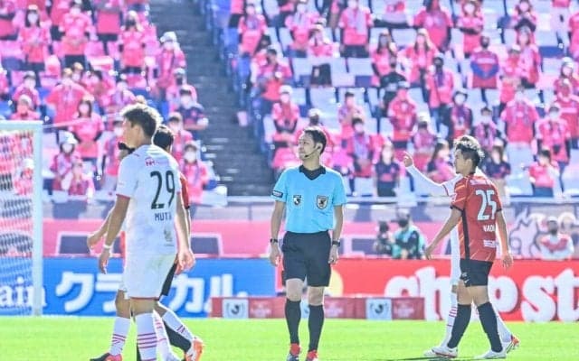 審判に「武器」を与えなかったFIFA【サッカーとテクノロジーの共存を考える】(3)