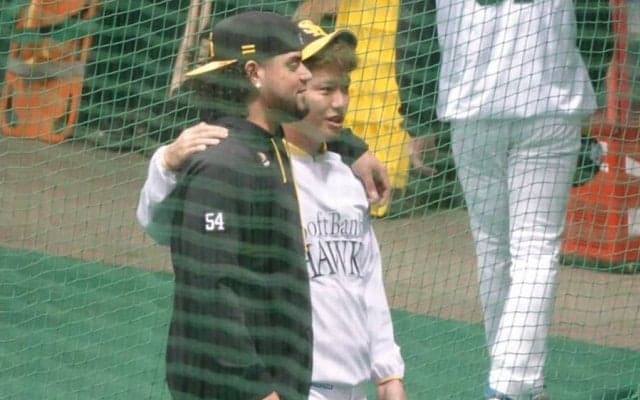 なぜ新助っ人は1度もブルペン入りせず？　独特な感覚…開幕戦は「完璧な状態を約束」