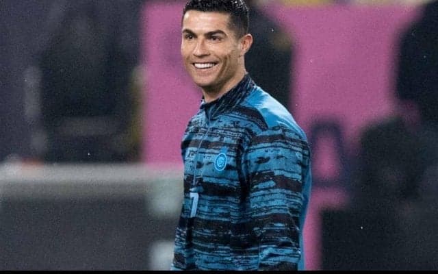 38歳になったC・ロナウド、アル・ナスルが選手総出でサプライズ祝福「新しいホームで迎える最初の誕生日」