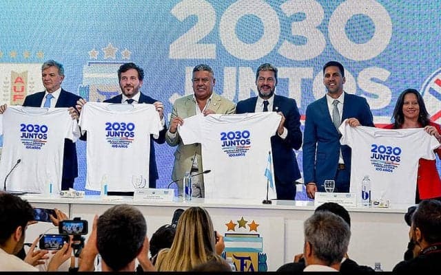 南米4カ国が2030年W杯の共同招致表明！　1930年初開催ウルグアイで100年ぶりの開催なるか