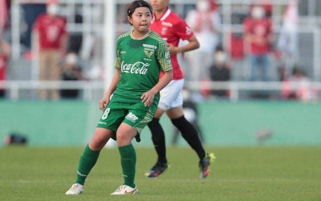 三笘薫の幼馴染、日テレ・ベレーザのMF三浦成美がアメリカのノースカロライナ・カレッジへ完全移籍「緑の血を大切にサッカーをしたいです」