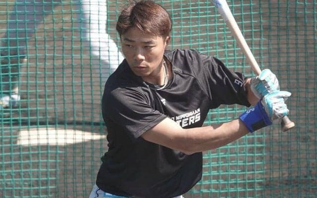 不振、若手の台頭で「いつクビになっても…」　プロ15年目の危機感「今までと違う」