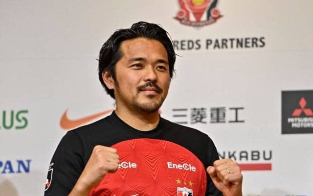 「かっけー」「ありがたい」浦和FW興梠慎三がFC岐阜のキャンプにチキンを差し入れ！ クラブが「本日の夕食としてローストチキンの差し入れを頂きました」と写真と共に感謝