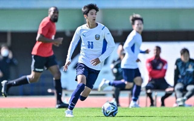 「ポジションに関係なく自分を出せるようにならなければ」川崎MF大関友翔が明かした2度目のキャンプの心持ち。昨年は「トップ昇格のため」だったが、今季は「試合に出るために」【川崎・期待の新戦力(1)】