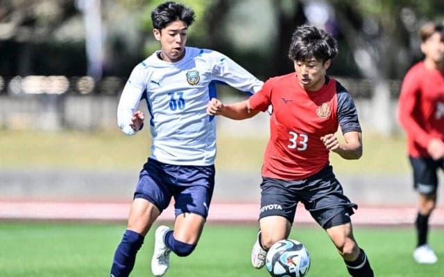 「泰くんや僚太さんを食ってやるという気持ちを」川崎MF大関友翔が語ったプロへの心持ち。「リスペクトだけでは成長はない」…オフにはおばあちゃんのバラちらしで誕生日を祝福【川崎・期待の新戦力(2)】