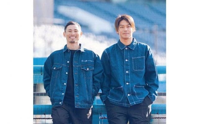 荻野、佐々木千が一足先に春物モデル　オンラインストアで新商品発売