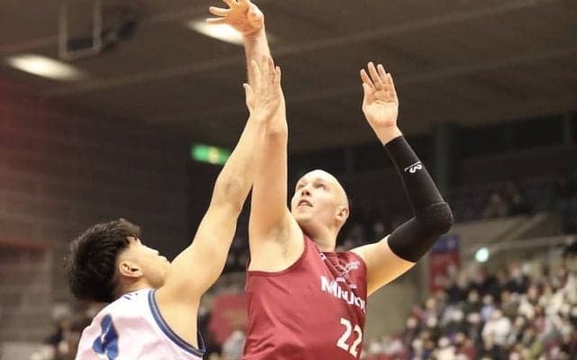4Qに滋賀の猛追を振り切って川崎が白星…勝負所で活躍したファジーカスが28得点