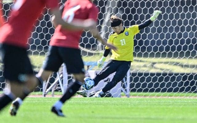 「一人で無理やり防ぐということもできるんでしょうけど」川崎GK上福元直人が名古屋戦で見せたプレーの根源。コーチングに込めた「声への想い」【川崎・期待の新戦力(3)】