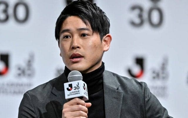 「感激です」「朝から泣いてます」内田篤人氏が古巣シャルケのスタジアム初訪問で、「感動の映像＆写真」が公開！ 「現役選手みたい〜!!」など、興奮の声が上がる