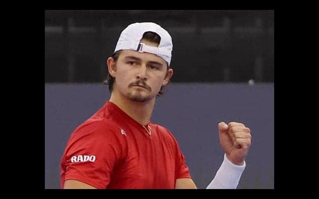  ティアフォーに逆転勝ちで4強 