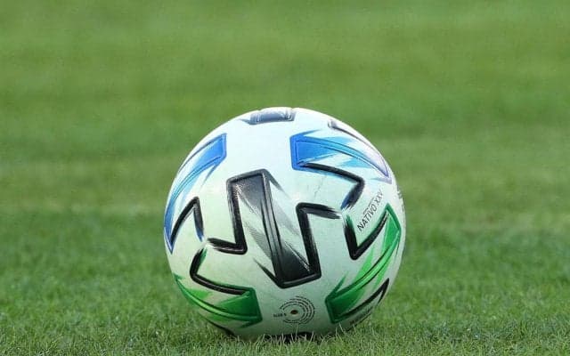 「香港からプスカシュ賞が誕生!?」後半ATにGKが同点バイシクル弾！ CKのこぼれ球に見事な反応の技ありゴール