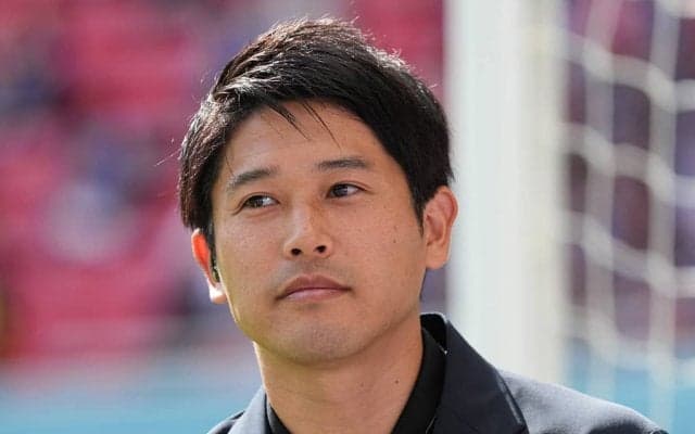 【ブンデスリーガ】内田篤人、古巣シャルケを訪問で地元メディアも凱旋に熱狂「上月を鼓舞、希望を託す」