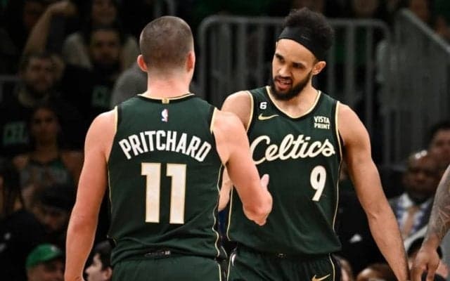 東西上位対決はセルティックスに軍配…8選手が2ケタ得点を挙げてグリズリーズを撃破