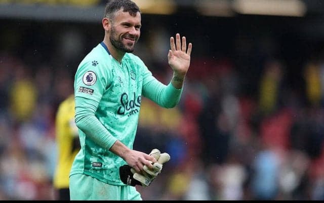 ロリス代役を探すスパーズ、夏引退のベン・フォスター獲得はプレミアリーグに阻まれ失敗