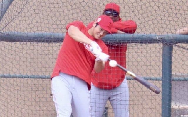 【MLB】大谷翔平が“自動車強襲弾”　左中間へ特大130mアーチ…キャンプ前から超速仕上げ