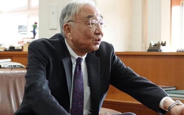 ドームは「絶対嫌じゃ」　ボロカス言われても猛反対…天然芝にこだわった広島オーナー