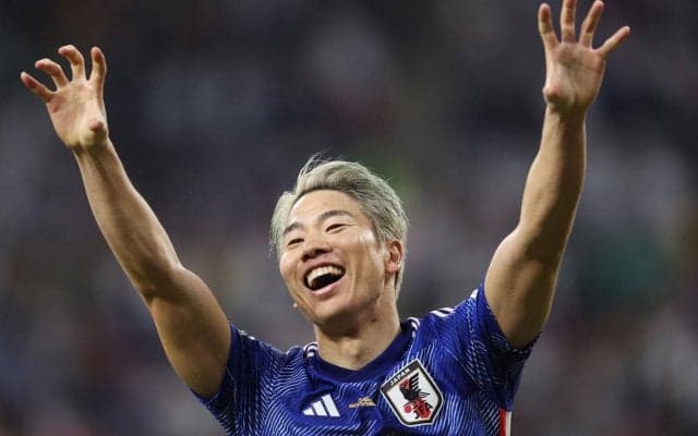 浅野拓磨、ジャガー柄の私服姿が反響「プライベートでもジャガーですか」「EXILEかと思いました」