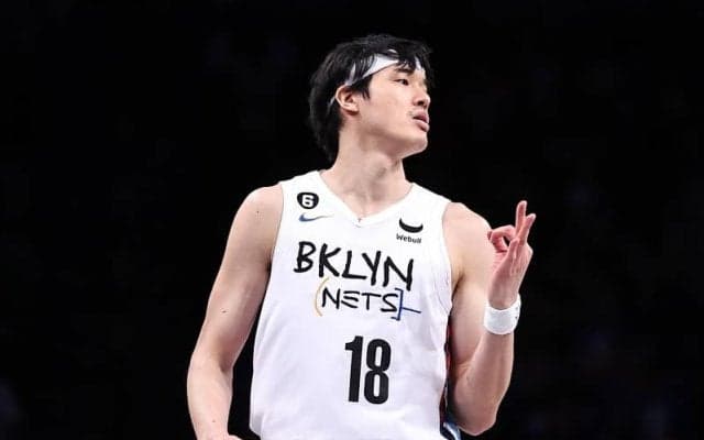 ネッツの渡邊雄太が首位へ返り咲き／日本版今季前半戦のユニフォーム売り上げトップ10