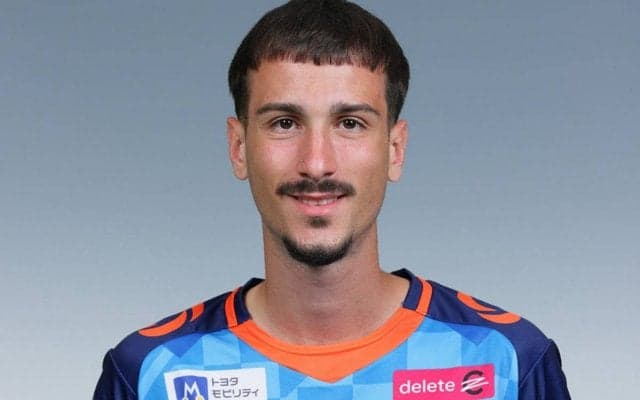 YS横浜がFWロリス・ティネッリと契約更新、昨年9月加入で月間ベストゴールも受賞