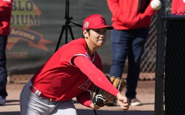 【MLB】大谷翔平、WBCに向けてキャンプ初日から37球　トラウトは“盟友”の残留熱望「説得するための最高のセールスマン」