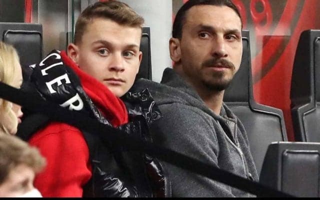 イブラヒモビッチが実の息子と親子共演！ミランの練習試合でタッグ組む