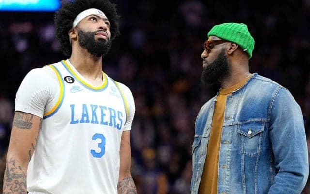 レイカーズの未来に暗雲…レブロンが相棒のデイビスとヘッドコーチに不満を抱いている？