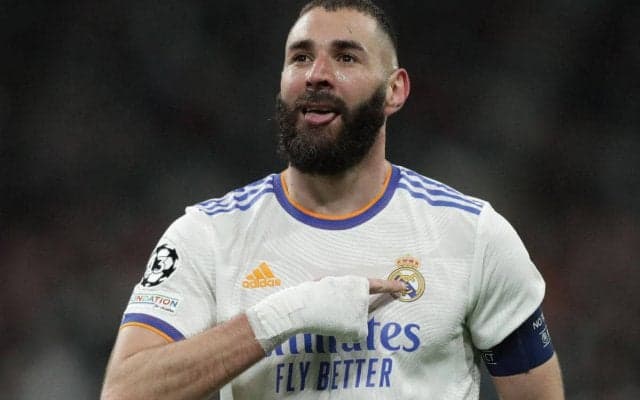 ベンゼマがマドリーとの契約を1年延長へ！ ペレス会長に残留意向を伝達