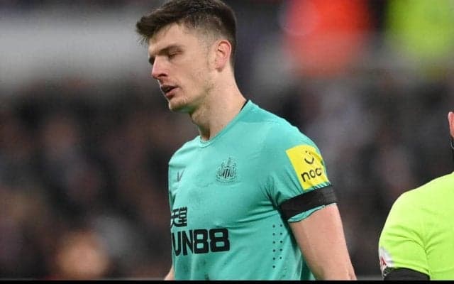 ニューカッスル守護神ポープがハンドで決定機阻止の一発退場…カラバオ杯決勝に出られず