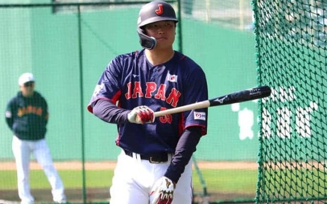 【侍ジャパン】村上宗隆がダルビッシュ有から“バックスクリーン弾”！早くも世界に衝撃「この男は本物。世界はすぐに彼を知ることになる」