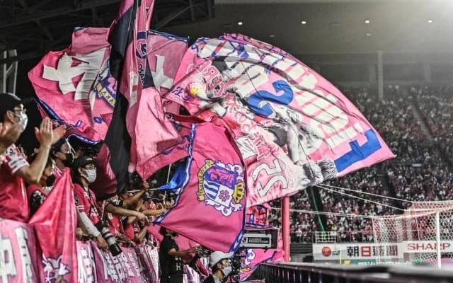 「中毒性あるでコレ」「神過ぎる」香川真司にサポーターが送った「チャント」に感動の声！ クラブ公式が公開したスタジアムの一体感が伝わる映像