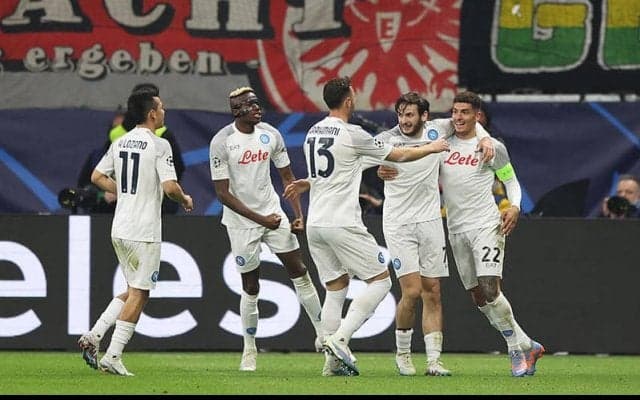 ナポリが鎌田フル出場のフランクフルトに敵地で先勝、コロ・ムアニ退場が響く《CL》